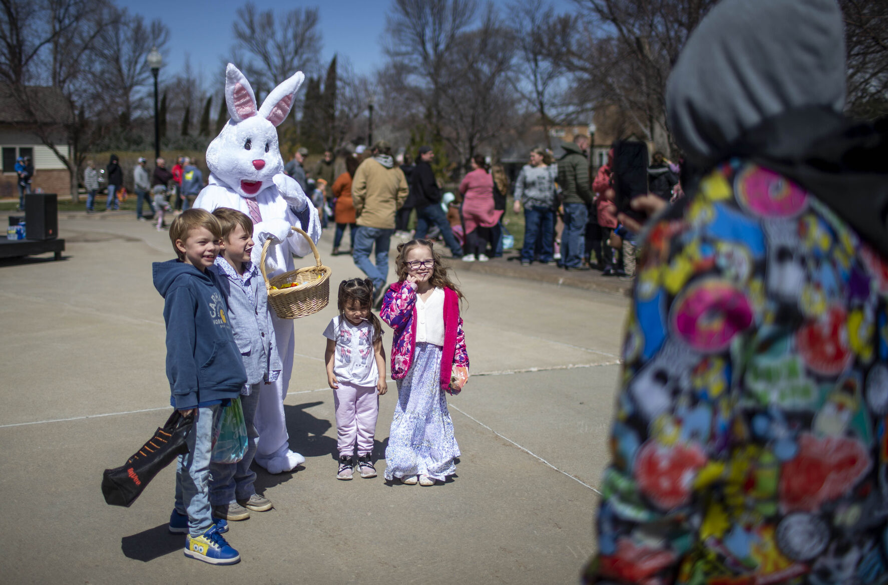 220417 GovEaster8.JPG